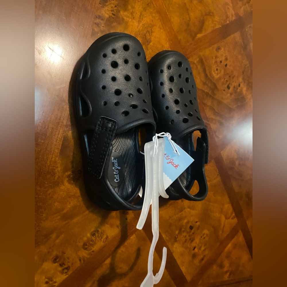 NWT- Back strap black clog - Picture 2 of 5